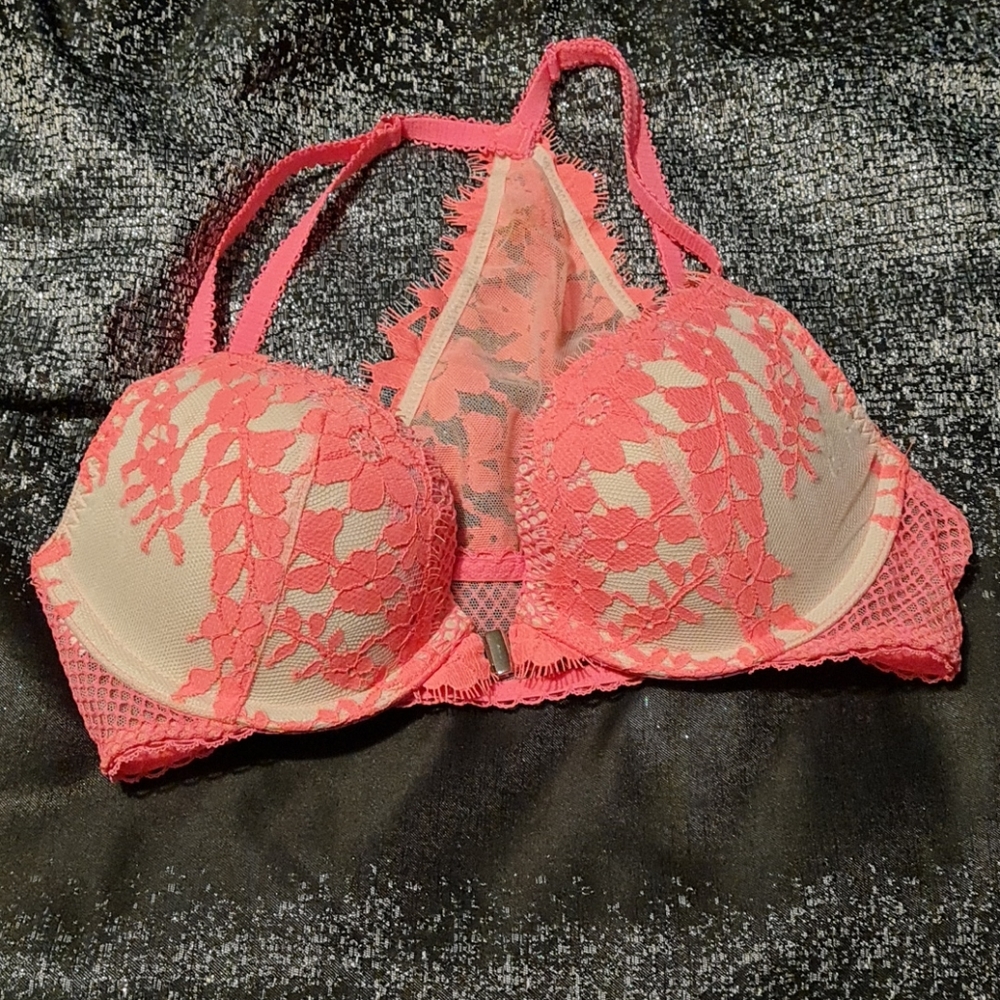 Victora secrets bra - Picture 1 of 4